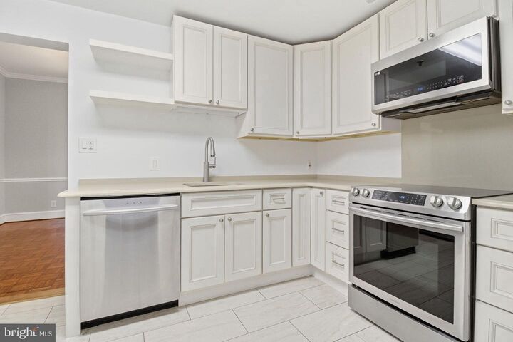 Property Photo:  8101 Connecticut Avenue N-304  MD 20815 