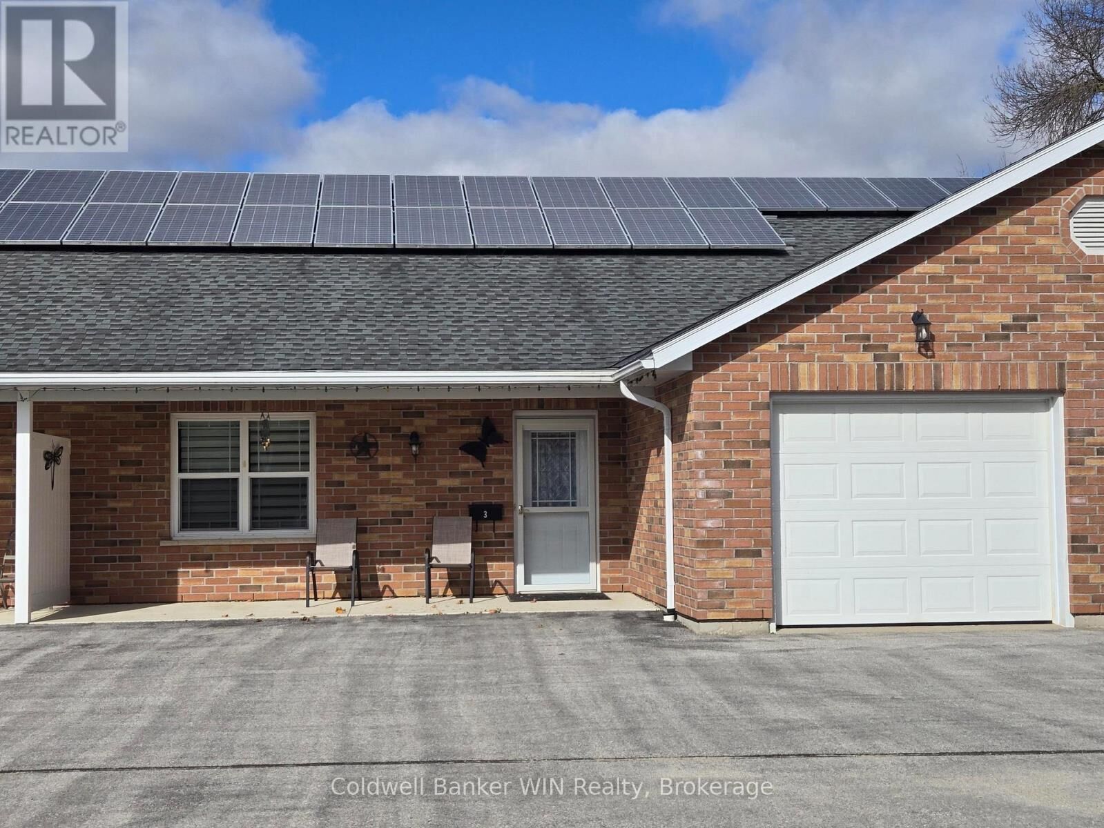 Property Photo: 444 Newfoundland Street 3 ON N0G 2L2