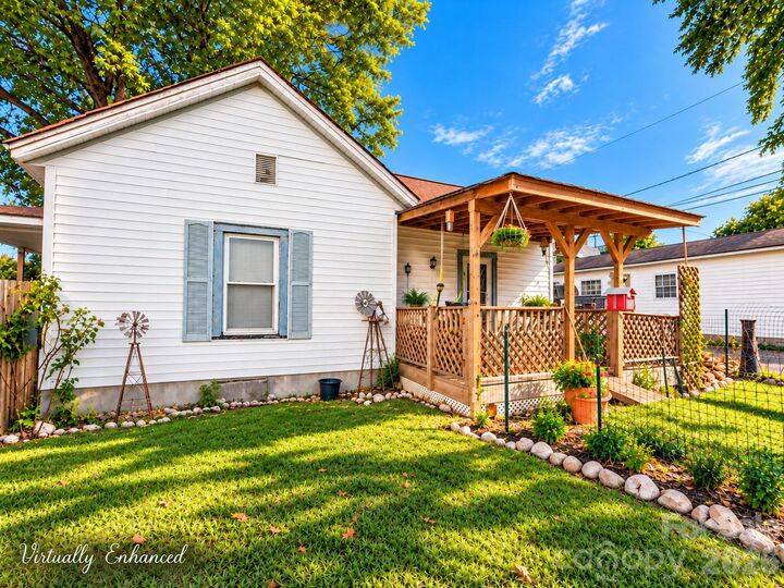 Property Photo:  816 Grace Street  NC 28086 