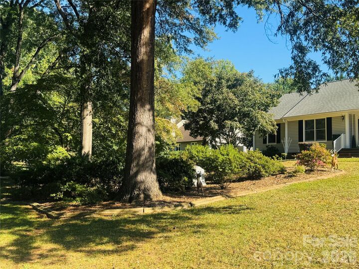 Property Photo: 107 Tremont Drive NC 28147