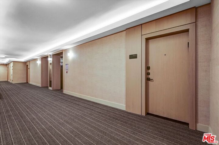 Property Photo: 999 N Doheny Dr, Unit Ph1 CA 90069