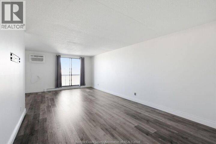Property Photo:  150 Park Street 2602  ON N9A 7A2 