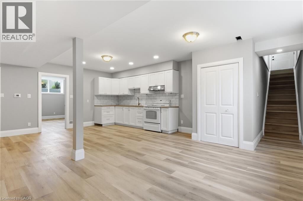 Property Photo:  296 St Ann Avenue  ON N0B 2L0 