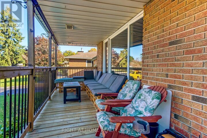 Property Photo:  10 David Drive  ON N5R 5L3 