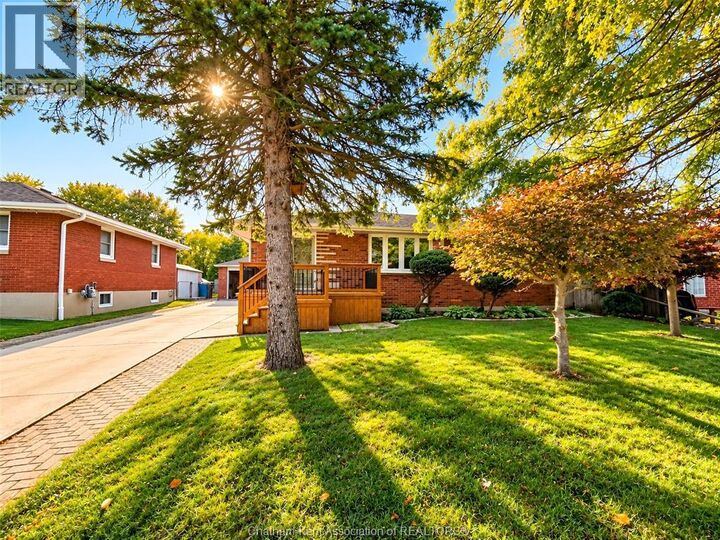 Property Photo: 10 Birchwood Street ON N7M 3Y6