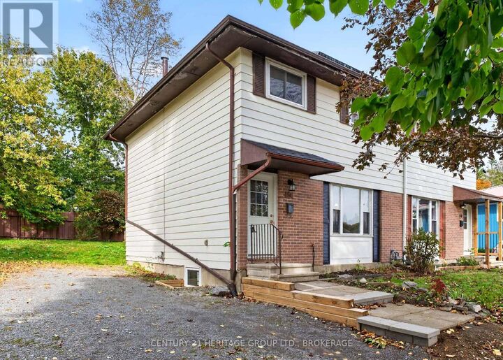 Property Photo:  54 Woodstone Crescent  ON K7M 6K9 