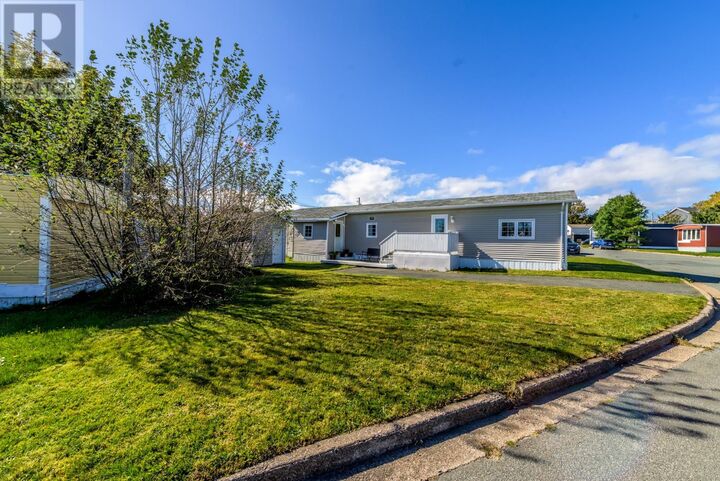 Property Photo:  18 Meadowbrook Park Road  NL A1S 1G1 