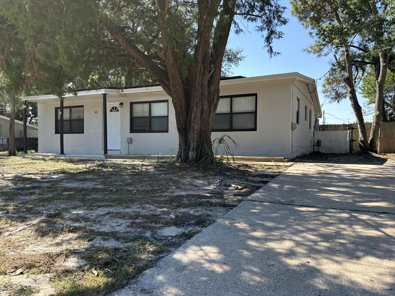 Property Photo: 401 Shrewsbury Road FL 32569