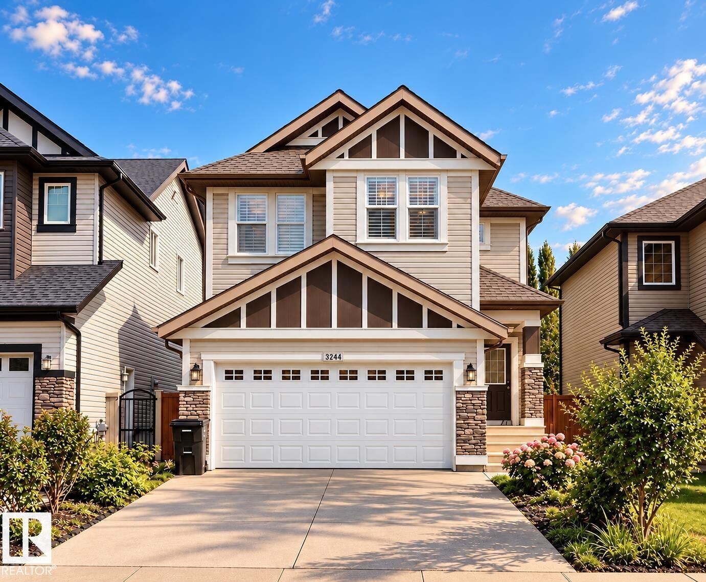 Property Photo:  3244 Abbott Crescent SW  AB T6W 2M4 
