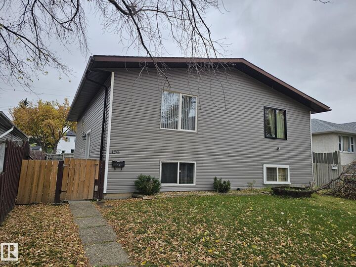 Property Photo:  12906-12908 68 Street NW  AB T5C 0E8 
