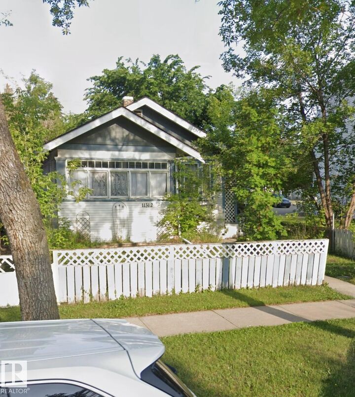 Property Photo:  11312 97 Street NW  AB T5G 1X4 