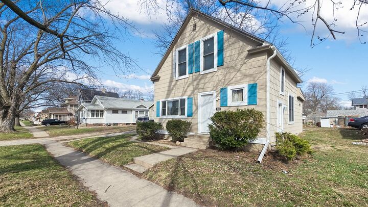 Property Photo: 209 N 18th St IA 50501