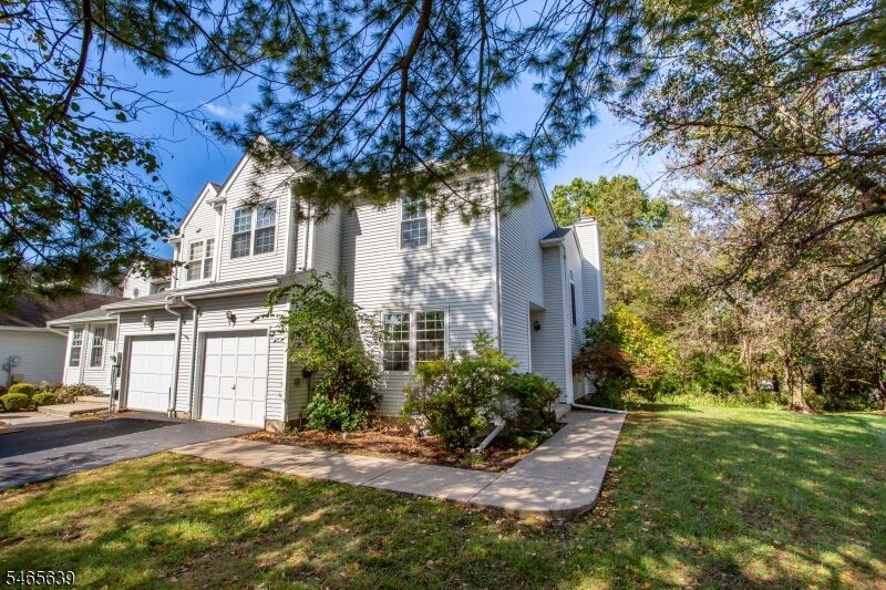 Property Photo:  3 Munsee Trl  NJ 08876 
