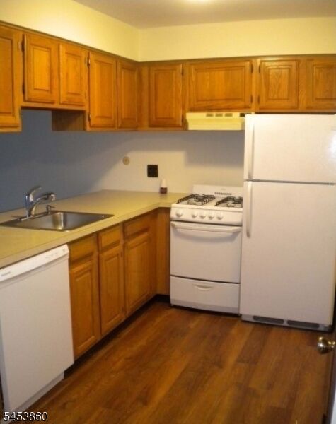Property Photo:  1 Purgatory Ct Unit 5  NJ 07462 