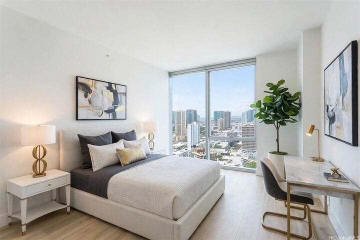 Property Photo:  629 Keeaumoku Street 1610  HI 96814 