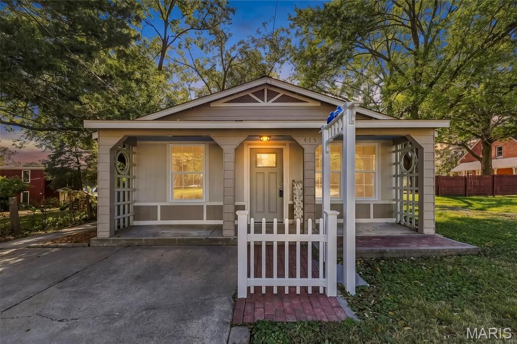 Property Photo:  415 Montgomery Street  MO 63301 
