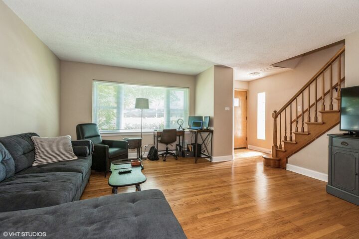 Property Photo:  1009 &Amp 1011 W Hillgrove Avenue  IL 60525 