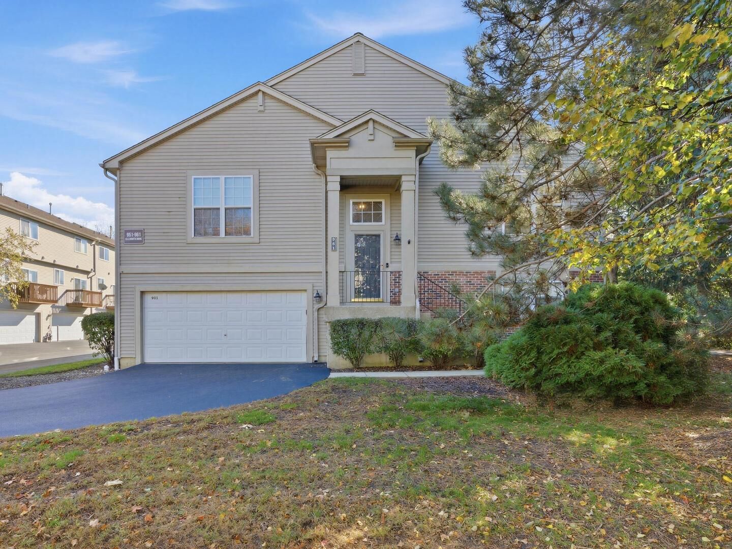 Property Photo:  961 Ellsworth Drive 2  IL 60030 
