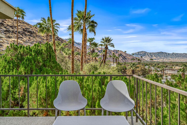 Property Photo:  2002 Southridge Drive  CA 92264 
