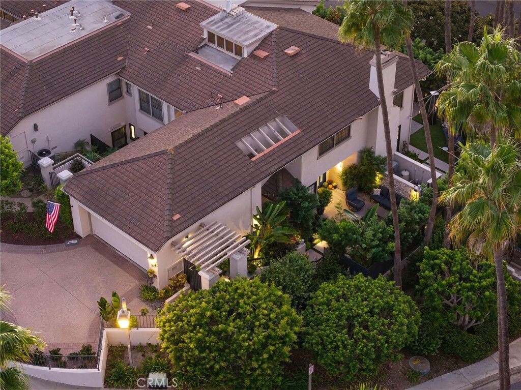 Property Photo: 51 Seabrook Cove CA 92660