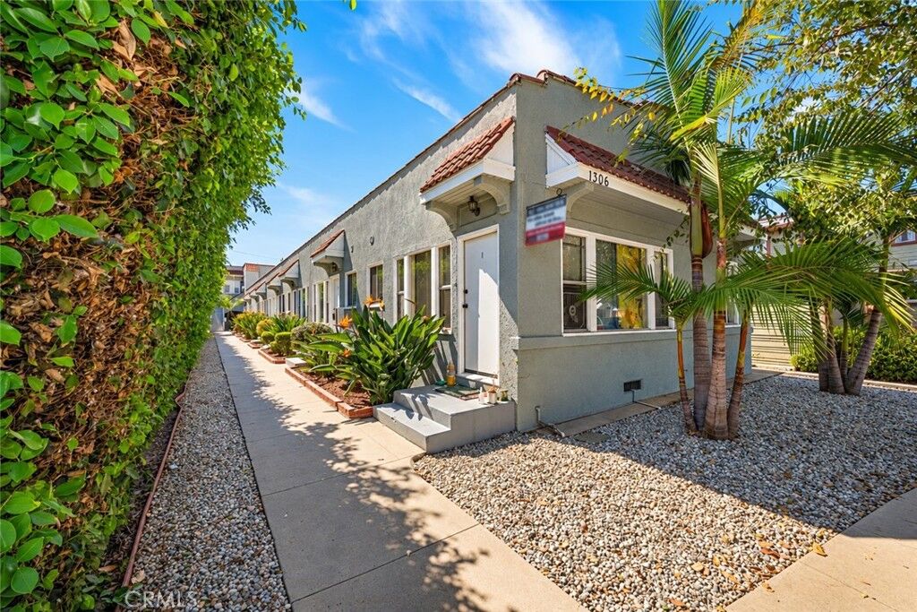 Property Photo:  1306 E Hellman Street  CA 90813 