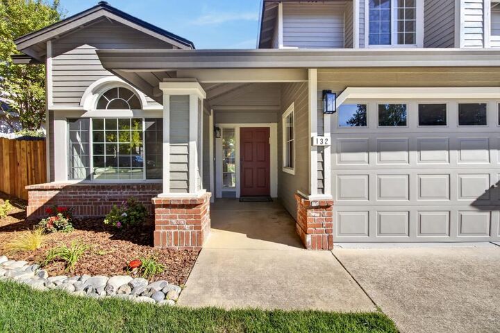 Property Photo: 132 Bloomfield Way CA 95630
