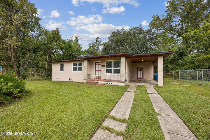 Property Photo: 2457 Broward Road FL 32218