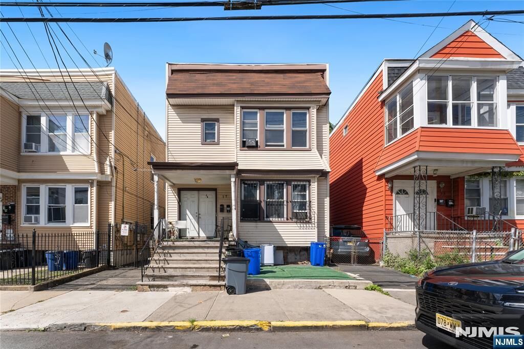 Property Photo:  37 Aldine Street  NJ 07112 