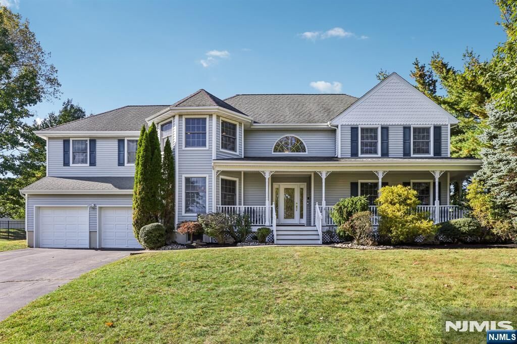 Property Photo:  6 Lauren Court  NJ 07470 