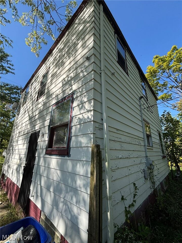 Property Photo: 3833 E 144th Street OH 44128