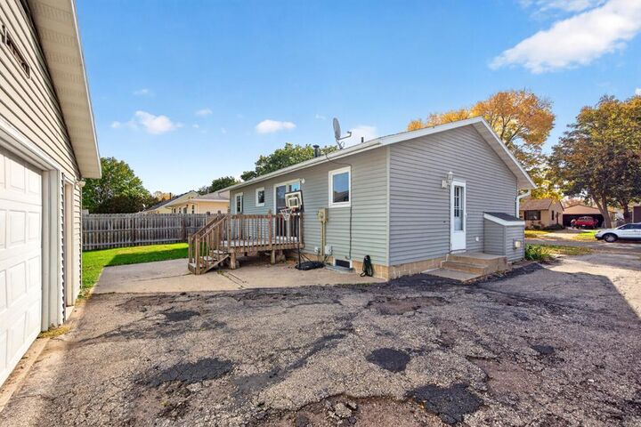 Property Photo: 967 16 1/4 Street SE MN 55904