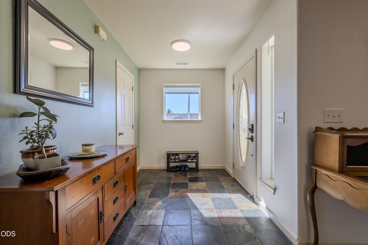 Property Photo: 982 Jessica Court OR 97524