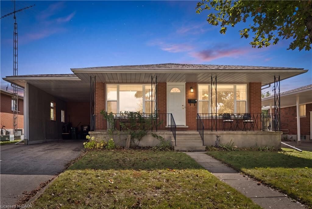 Property Photo:  99 Linnwood Avenue  ON N1R 1V2 