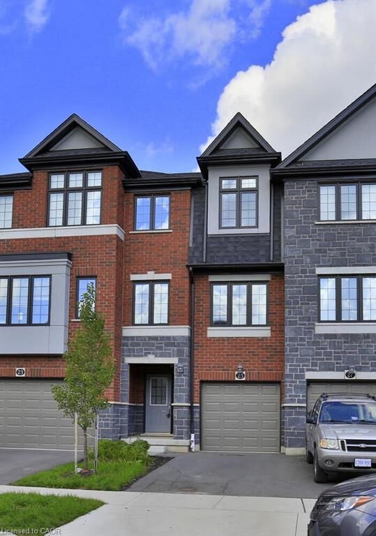 Property Photo:  25 Sportsman Hill Street  ON N2P 0J2 