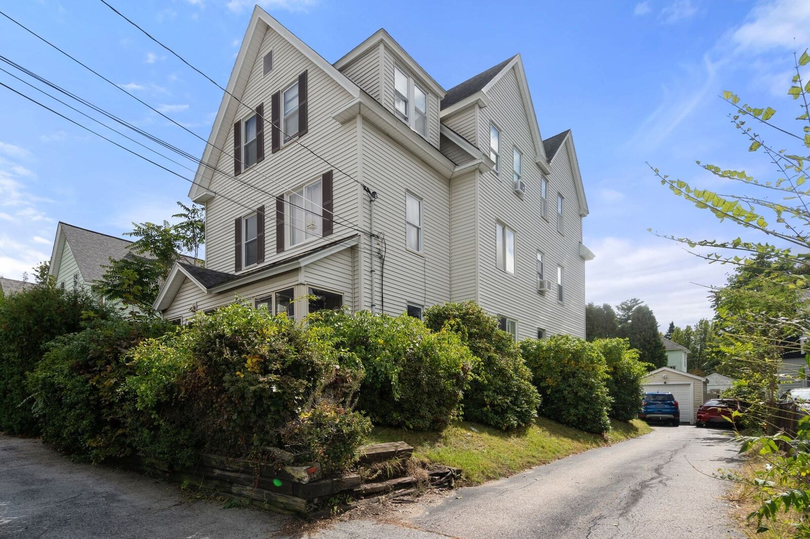 Property Photo:  12 Greendale Ave  MA 01606 