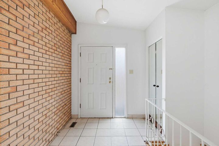 Property Photo:  132 Lake Wapta Rise SE  AB T2J 2M9 