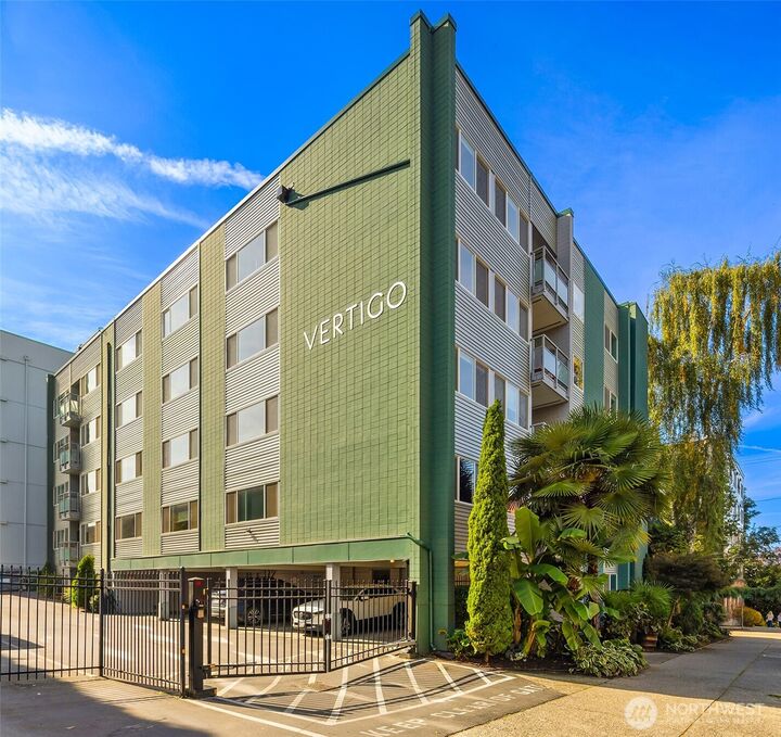 Property Photo:  705 E Republican Street 401  WA 98102 