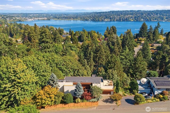 Property Photo: 16328 35th Avenue NE WA 98155