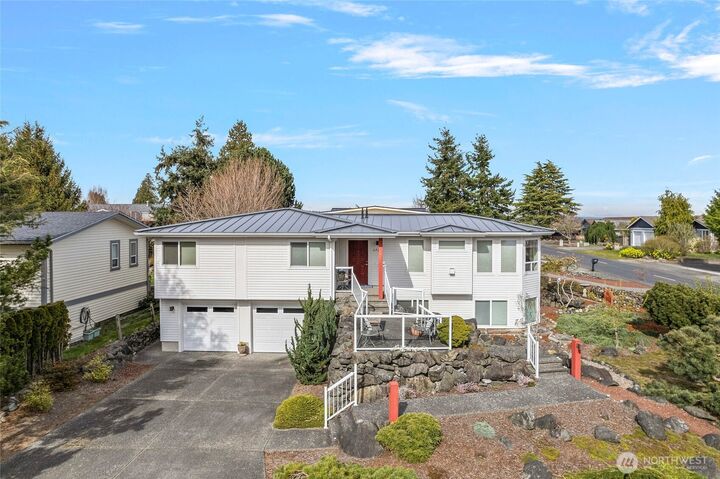 Property Photo:  5726  Nakat Way  WA 98230 