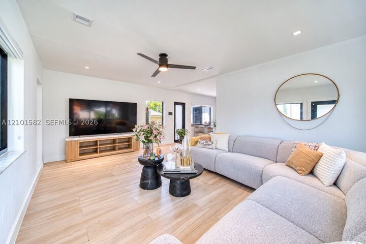 Property Photo: 1600 SW 17th Ave FL 33145