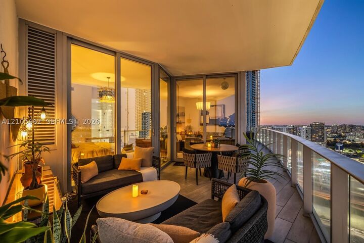 Property Photo:  851 NE 1st Ave 3403  FL 33132 