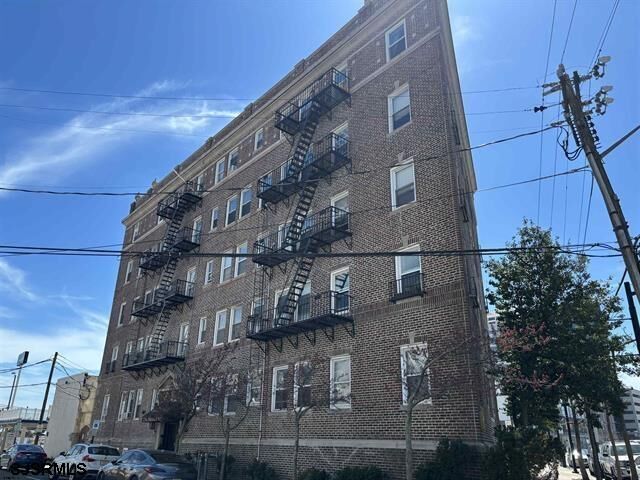 Property Photo:  2 S Hartford Ave D3  NJ 08401 