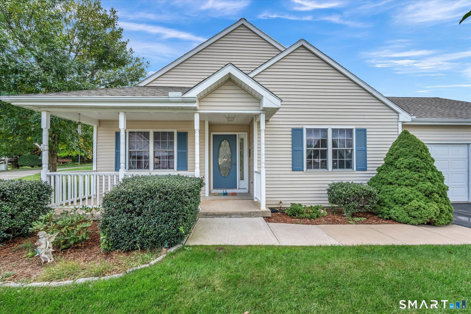 Property Photo: 15 Farm Brook Lane 15 CT 06066