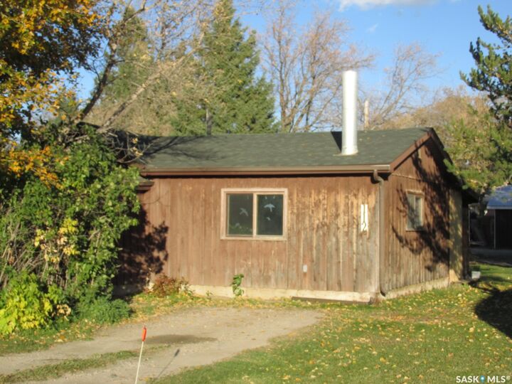 Property Photo:  112 Rustad Avenue  SK S0J 3B0 
