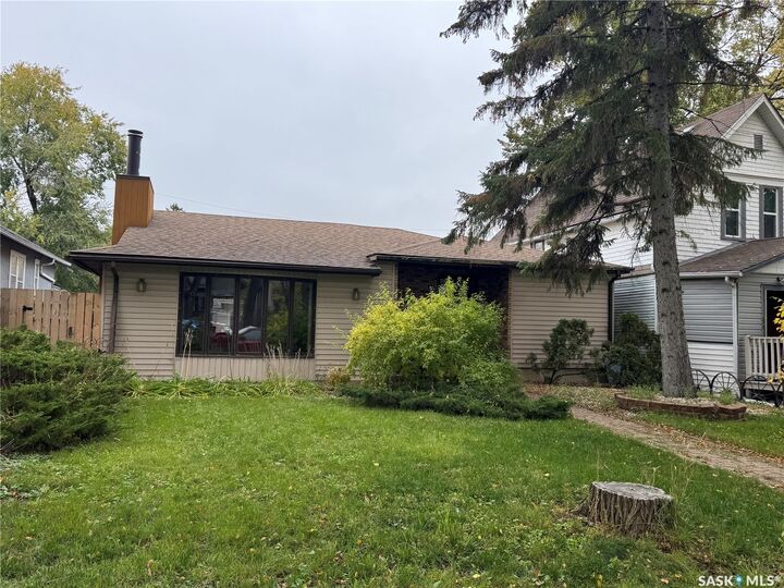 Property Photo:  1571 Athol Street  SK S4T 3C9 