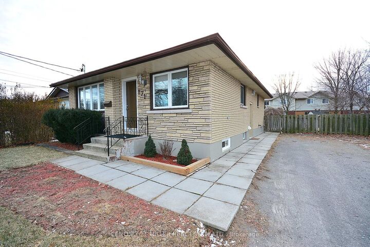 Property Photo:  171 Rykert Street 2  ON L2S 2B5 