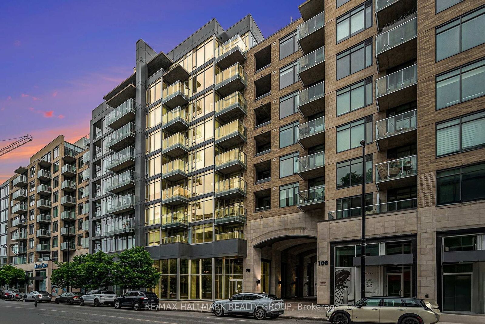 Property Photo:  98 Richmond Road 504  ON K1Z 0B2 