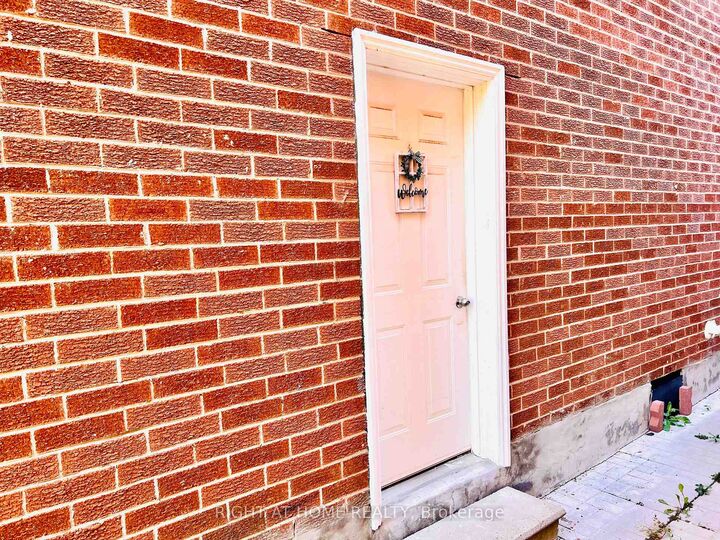 Property Photo:  136 Don Head Village Boulevard Basement  ON L4C 7P4 