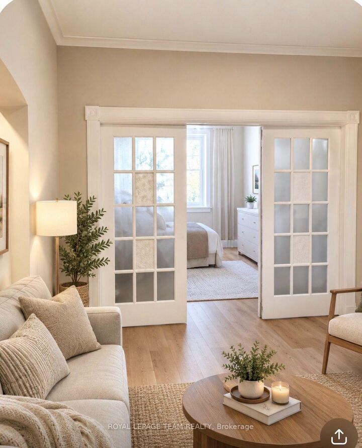 Property Photo:  158 St Andrew Street 1  ON K1N 5G4 