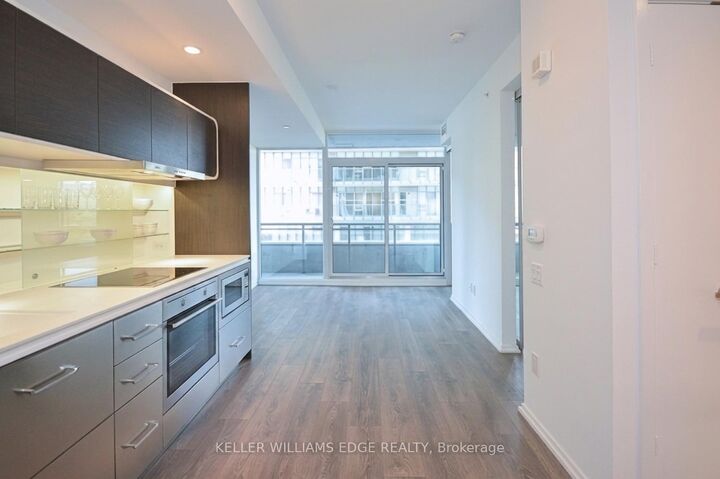 Property Photo:  45 Charles Street E 4005  ON M4Y 0B8 